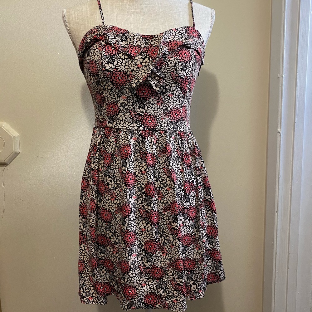 Lauren Conrad Women’s size 4 Dress